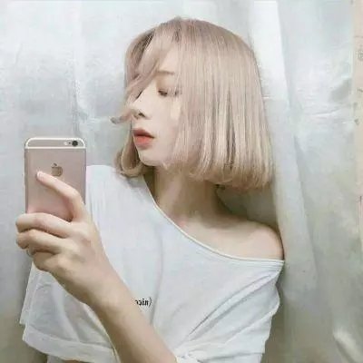 神秘裸女